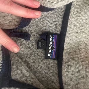Patagonia - like new. Mens size L.